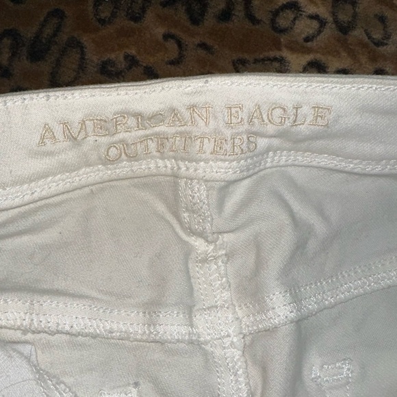 American Eagle White High-Rise Button Fly Denim Shorts – Size 6 (Stretch) - Picture 5 of 7
